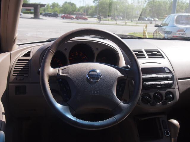 Nissan Altima 2002 photo 1