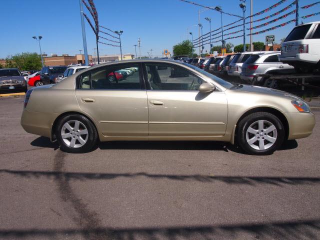 Nissan Altima 2002 photo 14