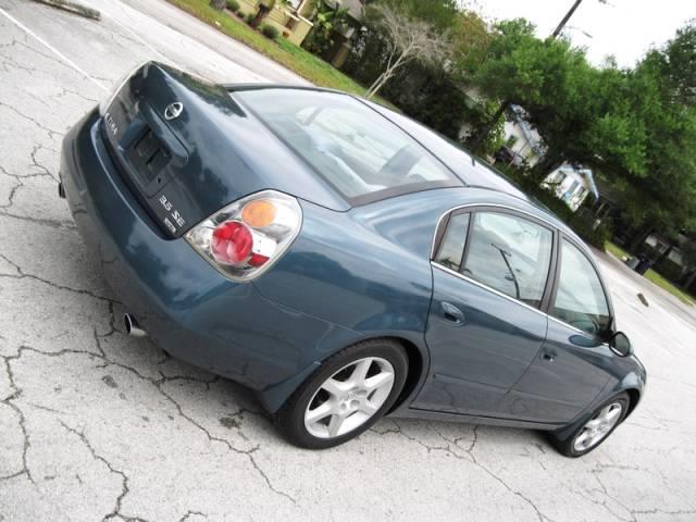 Nissan Altima 2002 photo 1