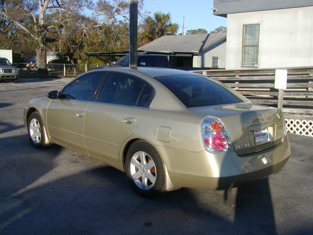 Nissan Altima 2003 photo 4