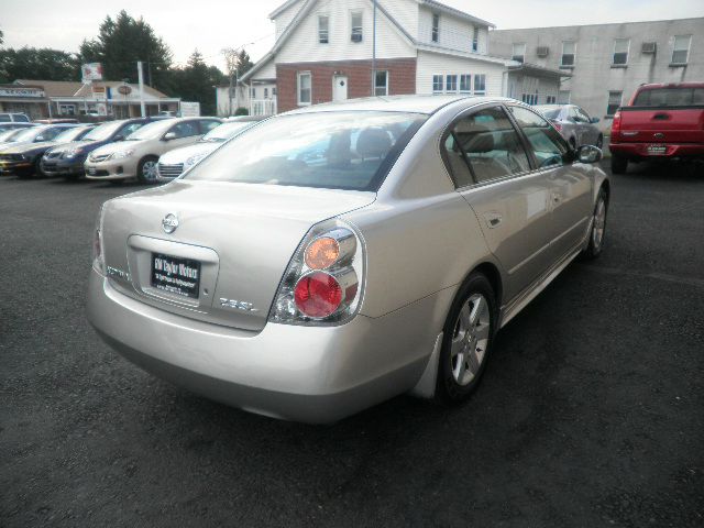 Nissan Altima 2003 photo 2