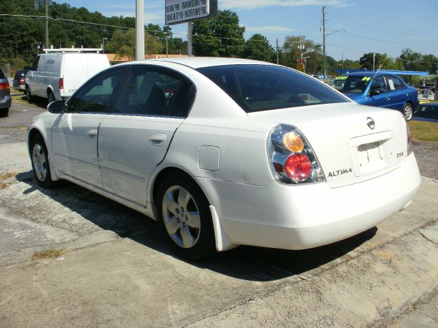 Nissan Altima 2003 photo 1