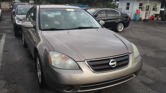 Nissan Altima 2003 photo 2