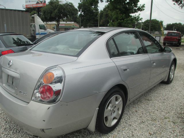 Nissan Altima 2003 photo 4