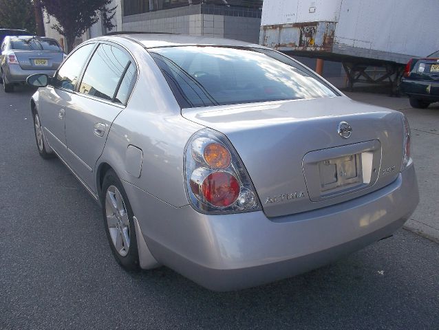 Nissan Altima 2003 photo 3