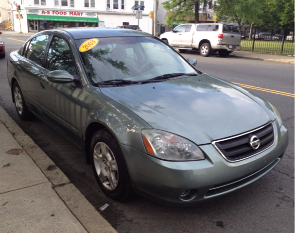 Nissan Altima 2003 photo 10