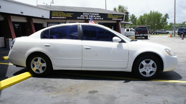 Nissan Altima 2003 photo 2