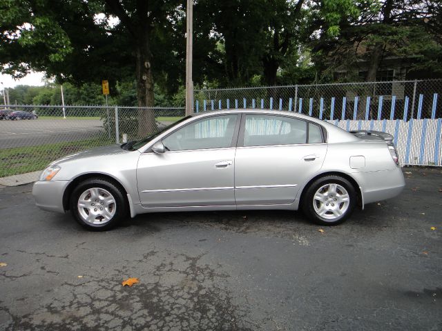 Nissan Altima 2003 photo 4