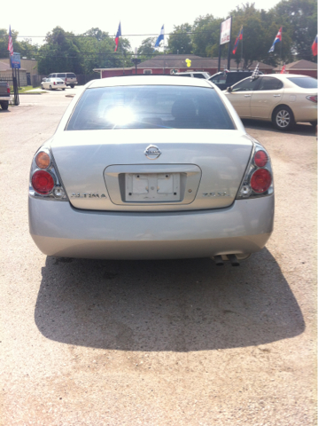 Nissan Altima 2003 photo 2