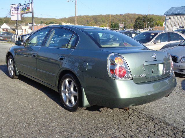 Nissan Altima 2003 photo 1