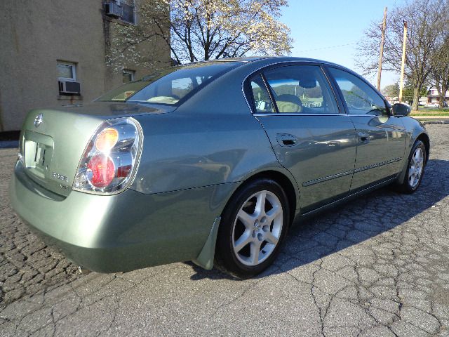 Nissan Altima 2003 photo 2