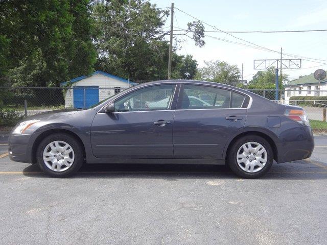 Nissan Altima 2003 photo 1