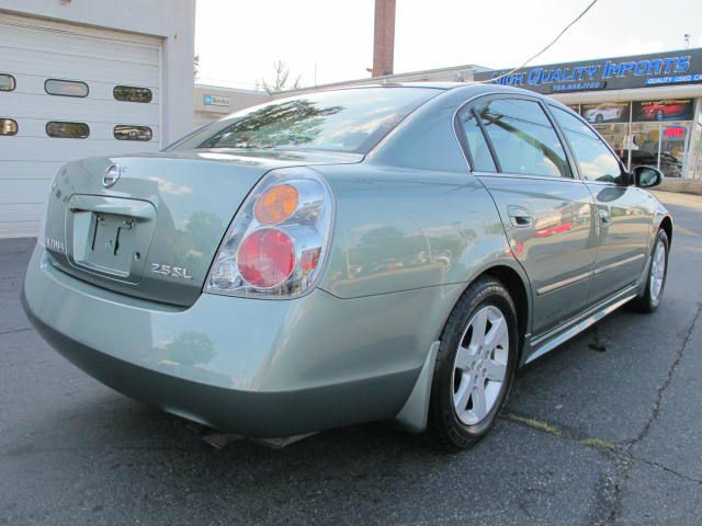 Nissan Altima 2003 photo 4