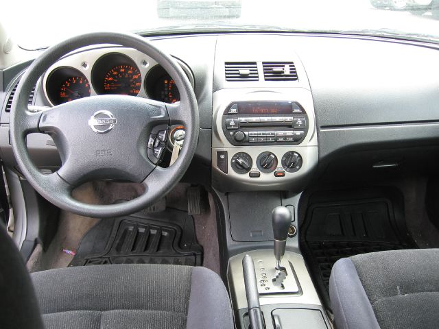 Nissan Altima 2003 photo 2