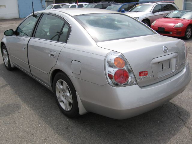 Nissan Altima 2003 photo 4