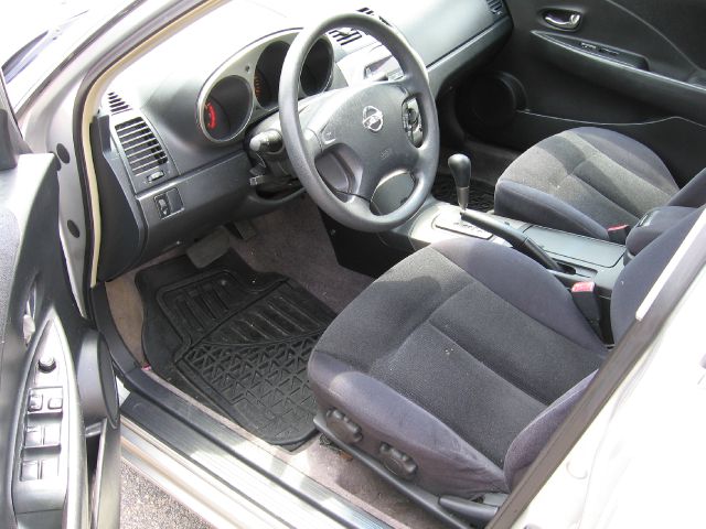 Nissan Altima 2003 photo 9