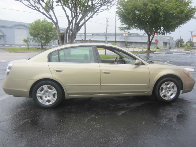 Nissan Altima 2003 photo 10