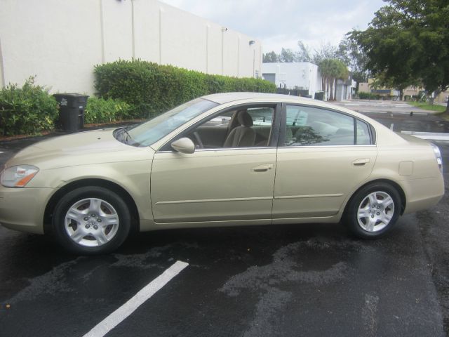 Nissan Altima 2003 photo 12