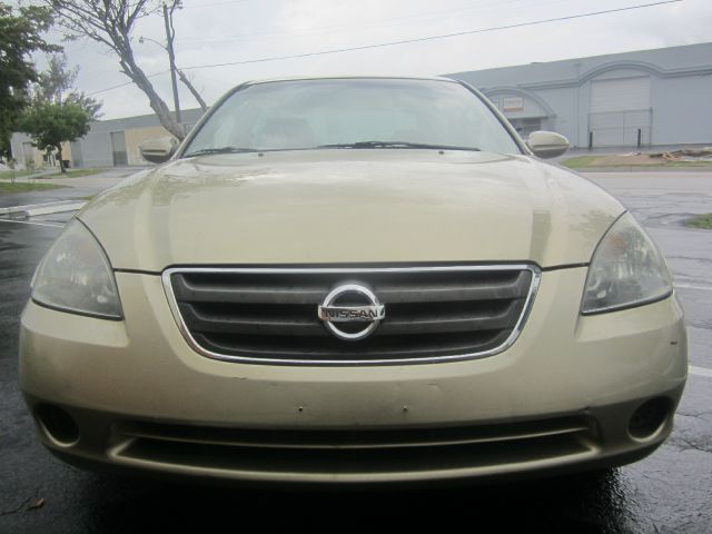 Nissan Altima 2003 photo 2