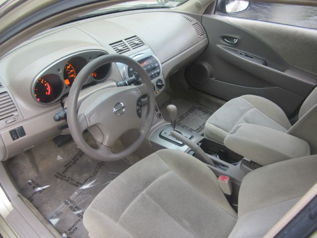 Nissan Altima 2003 photo 9