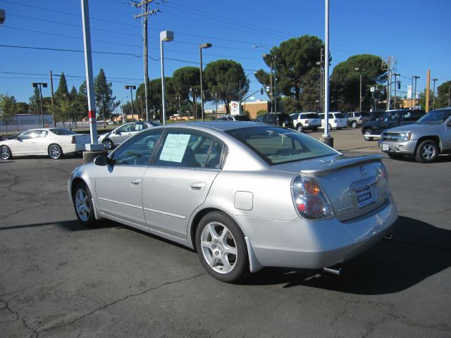 Nissan Altima 2003 photo 2