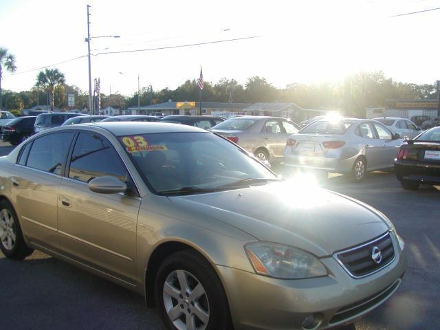 Nissan Altima 2003 photo 1