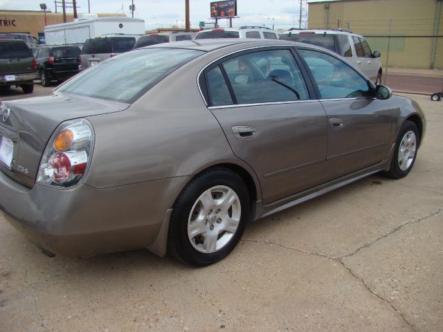 Nissan Altima 2003 photo 3