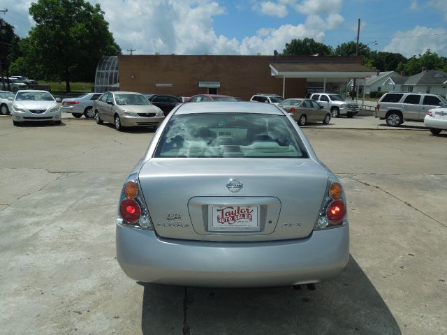 Nissan Altima 2003 photo 14