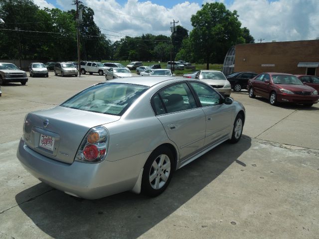 Nissan Altima 2003 photo 2