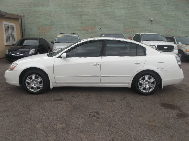 Nissan Altima 2003 photo 2