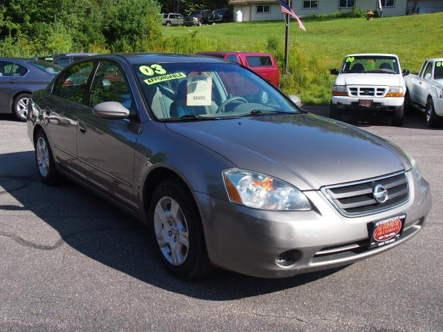 Nissan Altima 2003 photo 2