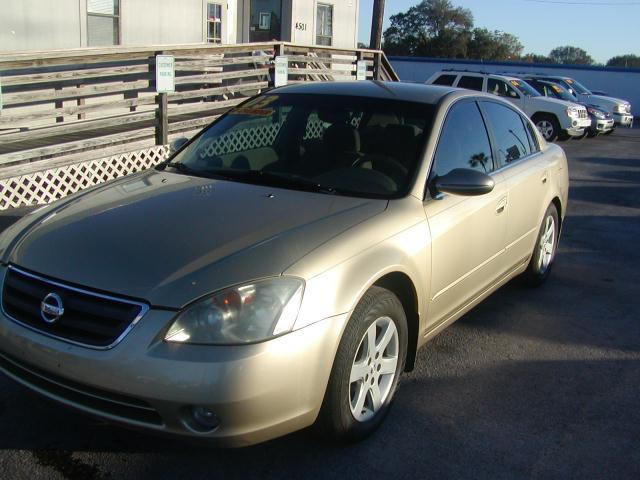 Nissan Altima 2003 photo 3