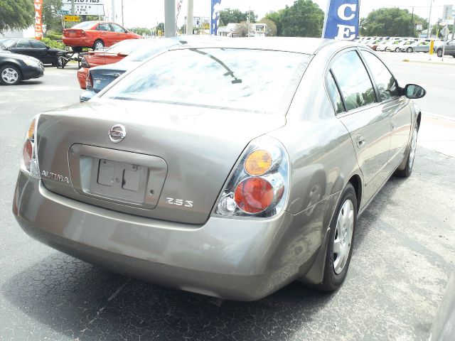 Nissan Altima 2003 photo 4