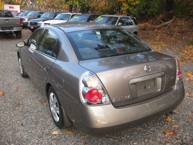 Nissan Altima 2003 photo 2