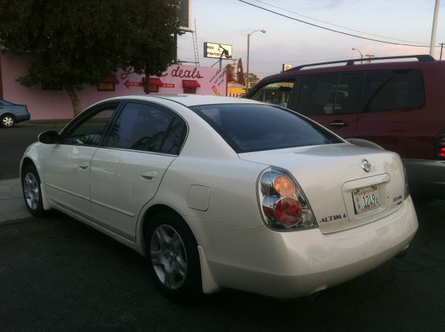 Nissan Altima 2003 photo 1