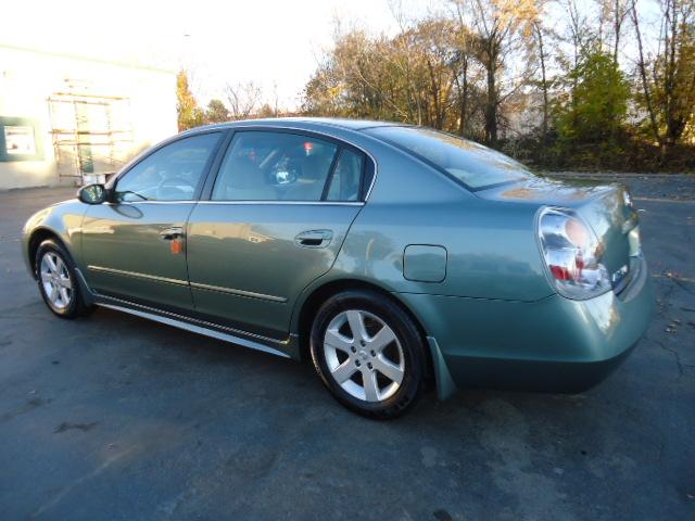 Nissan Altima 2003 photo 1