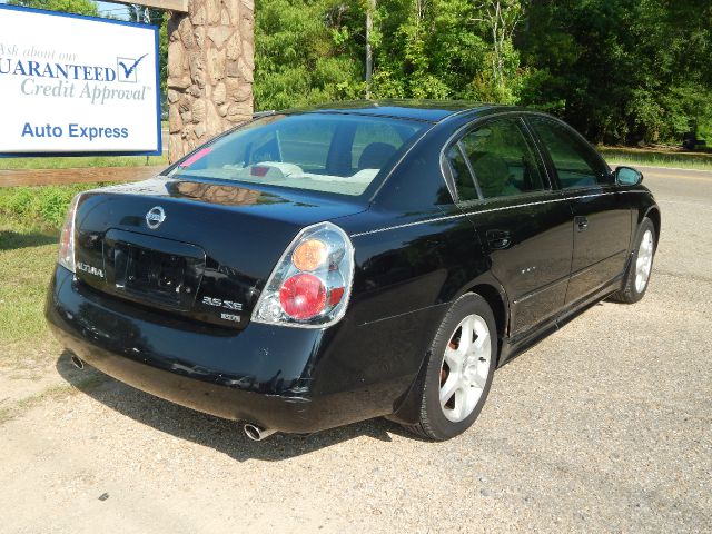 Nissan Altima 2003 photo 1