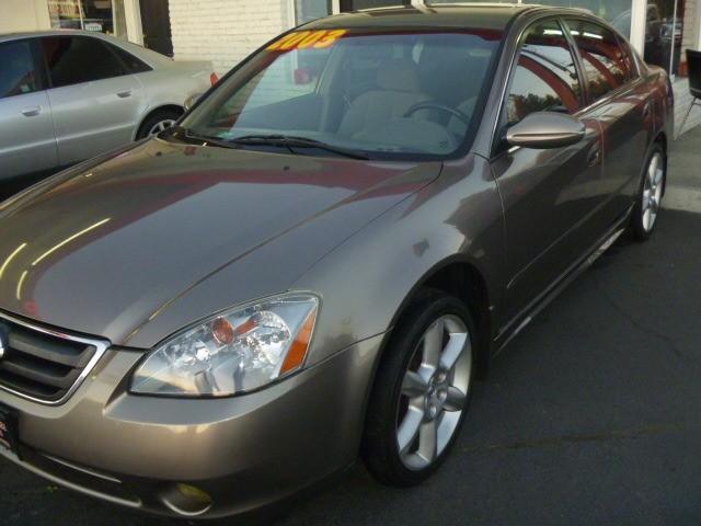 Nissan Altima 2003 photo 1