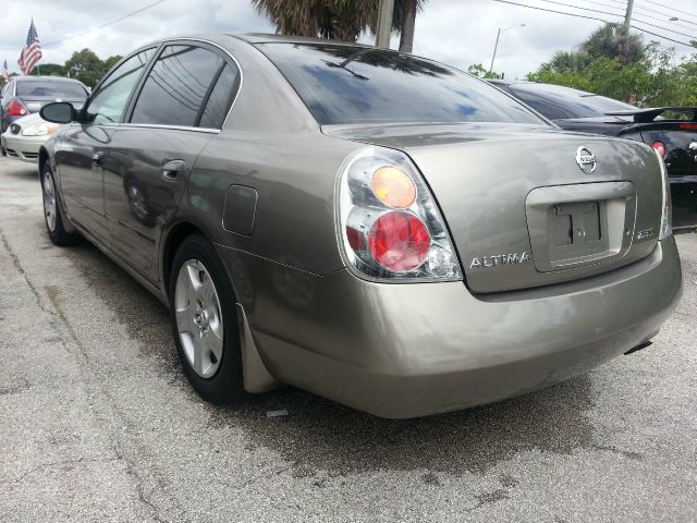 Nissan Altima 2003 photo 2