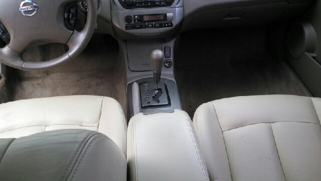 Nissan Altima 2003 photo 1