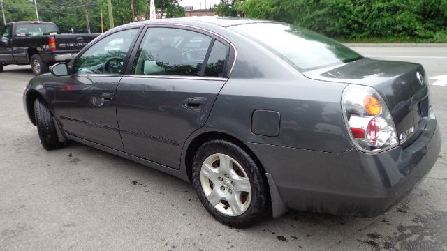 Nissan Altima 2003 photo 2