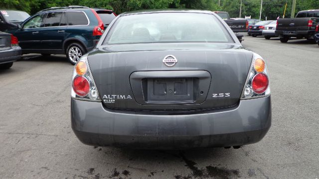 Nissan Altima 2003 photo 4