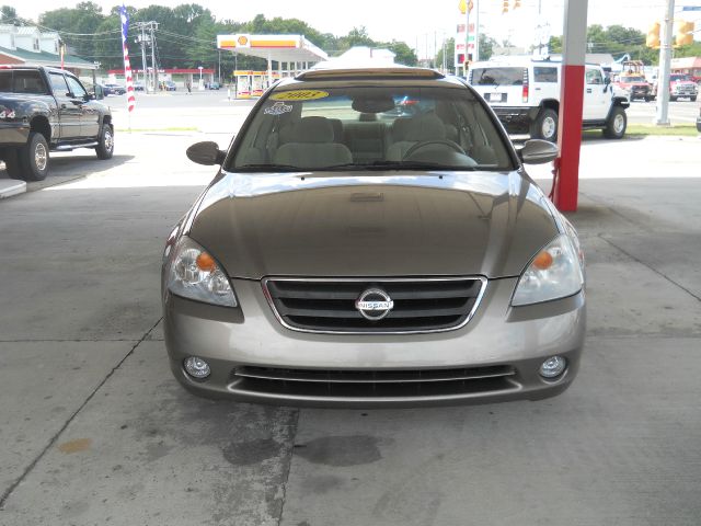 Nissan Altima 2003 photo 1