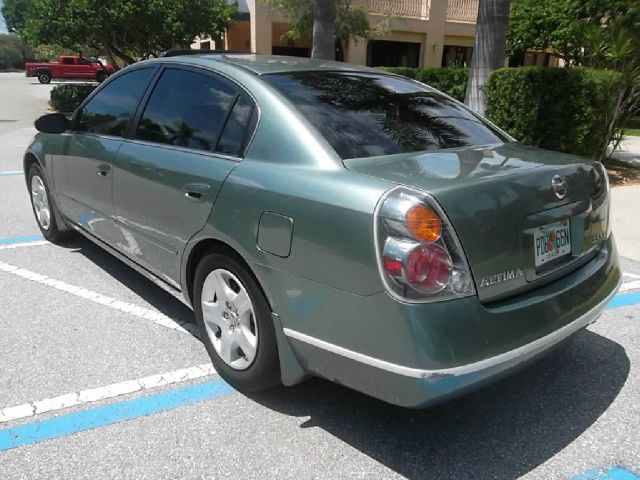 Nissan Altima 2003 photo 2