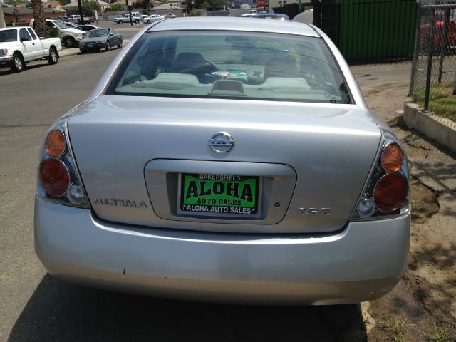 Nissan Altima Pickupslt Quad Cab SWB 4WD 4x4 Truck Sedan