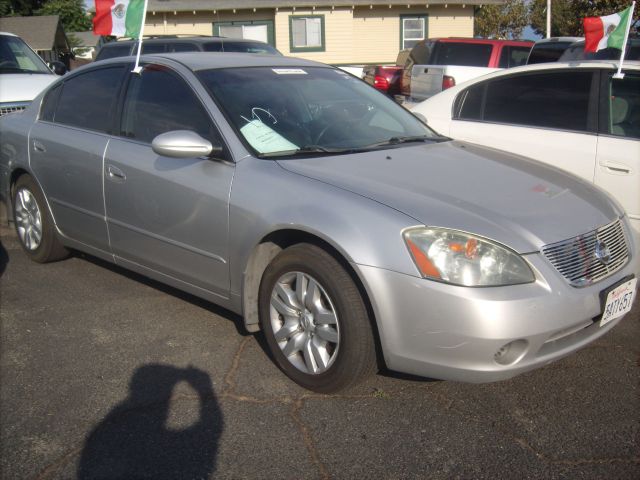 Nissan Altima 2003 photo 2