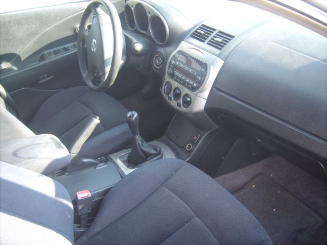 Nissan Altima 2003 photo 3