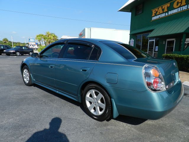 Nissan Altima 2003 photo 1