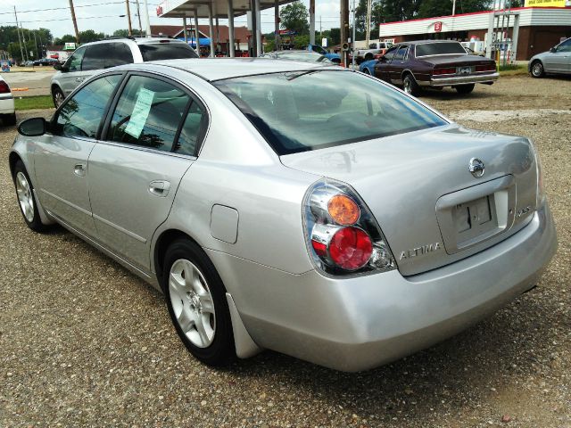 Nissan Altima 2003 photo 1