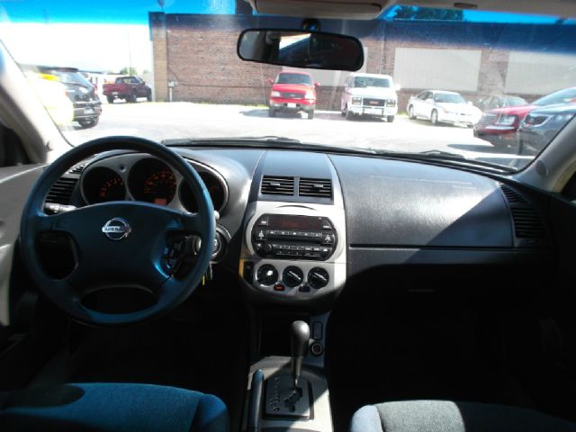 Nissan Altima 2003 photo 6